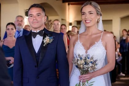 Javier Saviola y Romanela Amato dieron el "sí" en una ceremonia realizada en Entre Ríos