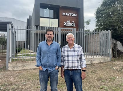 Javier Tomasín y Claudio Mazás; de entrada buscaron suscribir acuerdos de arrendamiento a largo plazo con los propietarios de los campos y generar una relación de confianza cuidando los suelos