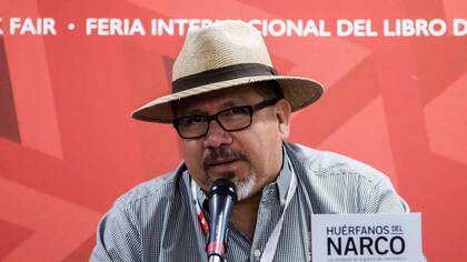 Javier Valdez habla en la presentación de su libro "Huerfanos del Narco", el 27 de noviembre de 2016.