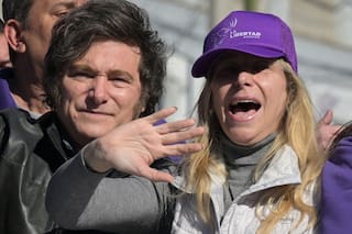 Milei aseguró que hay “espías que se disfrazan de periodistas”