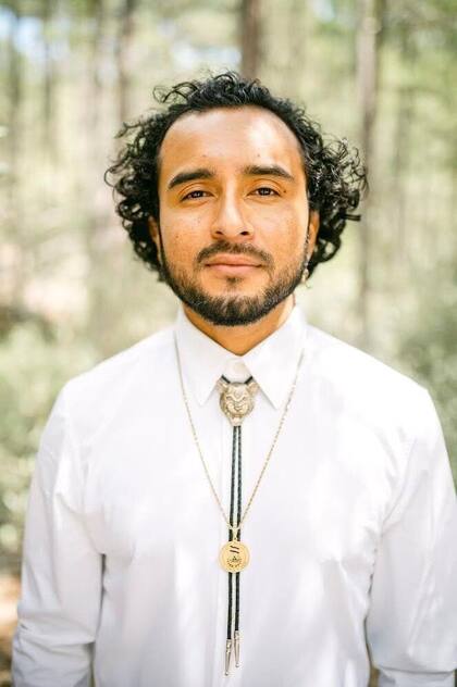 Javier Zamora vive en Tucson, Arizona, con su esposa; Solito es su segundo libro