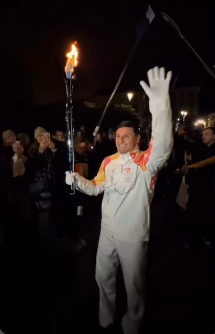 Javier Zanetti participó del relevo de la antorcha olímpica en la localidad italiana de Cernobbio