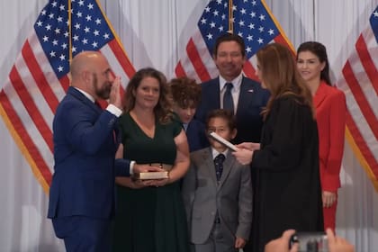 Jay Collins, veterano condecorado de las Fuerzas Especiales, sirvió 23 años como boina verde con misiones en Afganistán, Irak y Sudamérica