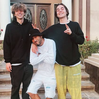 Jayden tiene 15 años, y Sean 16; la foto fue subida a las redes sociales en octubre de 2021