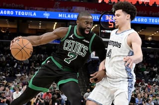 Jaylen Brown anota 30 puntos y los Celtics remontan para vencer 117 a 112 a los Grizzlies