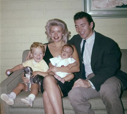 Mansfield, Hargitay y sus dos hijos mayores, Miklós Jr y Zoltan
