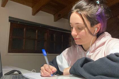 Jazmín Grinberg, de 17 años, esperaba el viaje de egresados desde la primaria, pero ya está cancelado