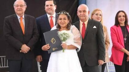 Jazmin Olguín y José Manuel Tovar, en la celebración de su boda (Foto: @gobiernonuevoleon)
