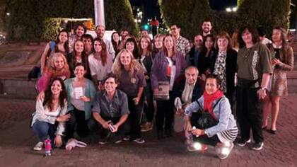 Jazmín se sumó a la manifestación que organizó Adultxs por los derechos de la infancia (la asociación que preside su mamá) en el obelisco por el Día Internacional de lucha contra el Abuso