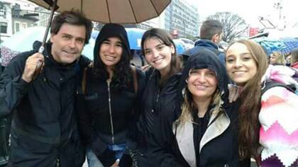 Jazmín y su mamá dijeron "presente" el año pasado durante la marcha de "NiUnaMenos