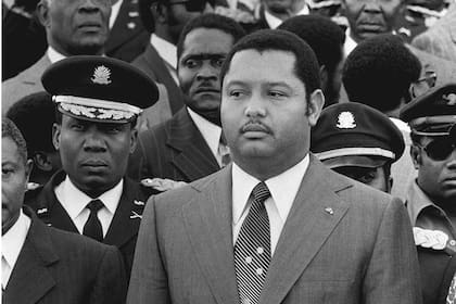 Jean-Claude Duvalier asumió el poder de Haití a los 19 años, tras la muerte de su padre, el entonces presidente Francois Duvalier, conocido como 'Papá Doc'