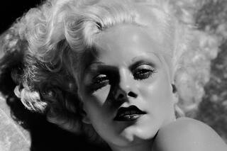 La gran estrella de Hollywood envuelta en una investigación de asesinato y bigamia que murió demasiado pronto