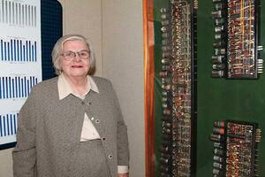 Betty Jean Jennings. El increíble viaje de una de las primeras programadoras de la historia, de una granja en Missouri a la gigantesca ENIAC