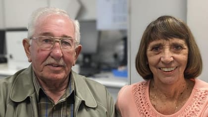 Jean Tyler -fotografiada junto a su esposo - se sometió a una cirugía y se ha recuperado de la enfermedad