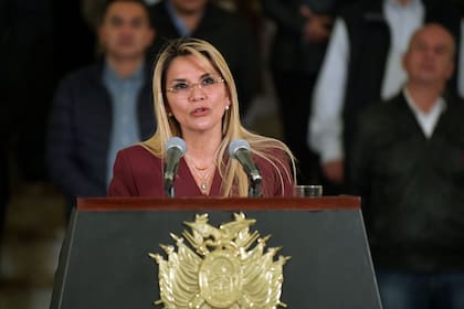 La presidenta interina Jeanine Áñez renunció a ser candidata de las elecciones del 18 de octubre