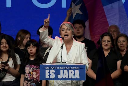 Jeannette Jara se enfrenta al desafío de ampliar su base electoral, de cara al balotaje de diciembre