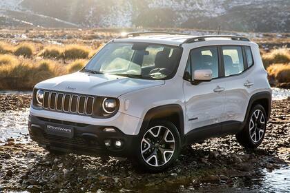 Jeep Renegade. Fue el SUV más vendido en julio; el 50% contaba con caja automática