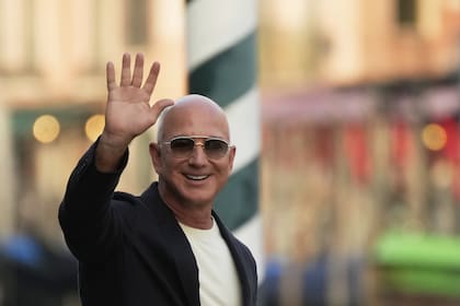Jeff Bezos en su llegada a Venecia