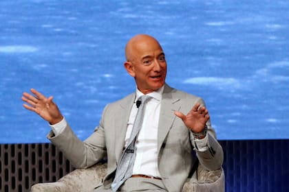Jeff Bezos factura cada noche 62, 1 millones de dólares