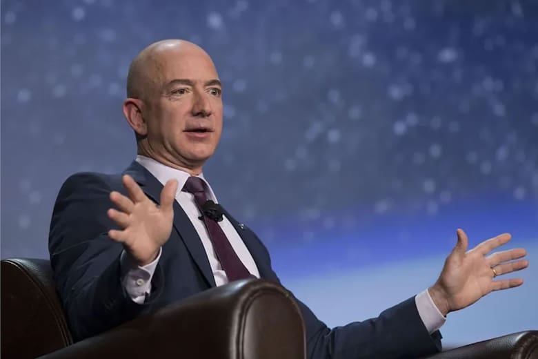 La automotriz secreta de Jeff Bezos que podría destronar a Elon Musk
