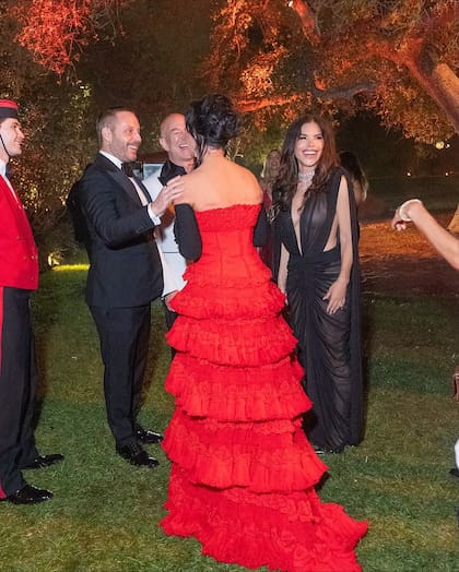 Jeff Bezos y Lauren Sánchez, con un sensual vestido semitransparente