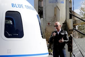 Cómo es el viaje que Jeff Bezos realizará al espacio junto a su hermano