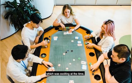 Jeff Yass y su firma emplean el póker como parte del desarrollo de sus traders (YouTube/LifeatSusquehanna)