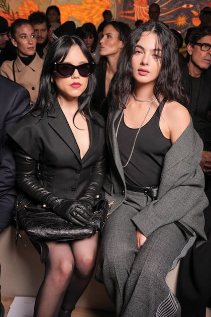 Jenna Ortega y Deva Cassel (hija de Monica Bellucci y Vincent Cassel) también ocuparon la primera fila en el Museo Rodin, para aplaudir a Dior.