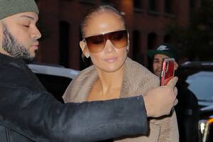 Del paseo en monopatín de Antonio Banderas al gesto de Jennifer Lopez con un fan