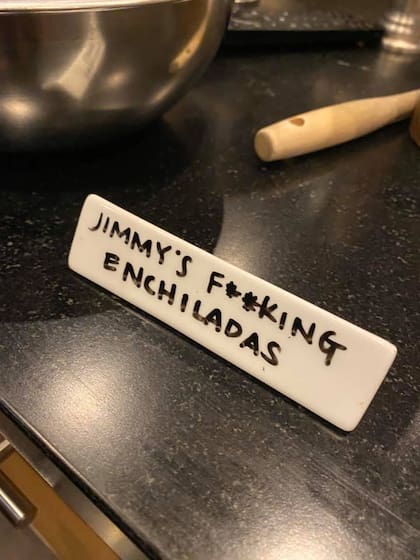 Jennifer Aniston le cocinó enchiladas a Jimmy Kimmel (FB/Jennifer Aniston)