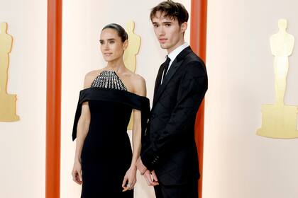 Jennifer Connelly optó por ir a la gala con su hijo Stellan y sorprendió a todos con su gran parecido