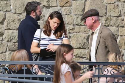 Jennifer Garner y Ben Affleck mantienen una buena relación, tras su divorcio; la expareja acudió a la Iglesia con sus hijos