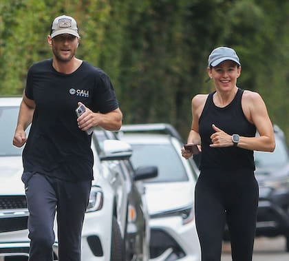 Jennifer Garner y su novio, John Miller, disfrutan de una salida deportiva este año