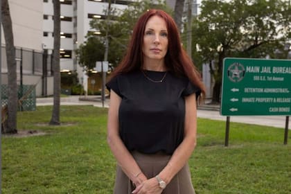 Jennifer Heath Box fue arrestada por error en Florida y ahora demanda al Sheriff