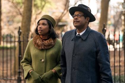 Jennifer Hudson interpreta a Aretha Franklin y Forest Whitaker encarna a su padre, el reverendo C.L. Franklin, en Respect (2021).