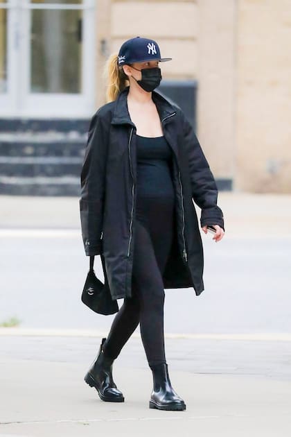 Jennifer Lawrence luce su embarazo por las calles de Nueva York