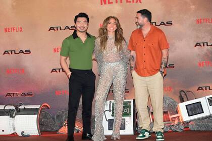 Jennifer Lopez durante la promoción en México de la película Atlas