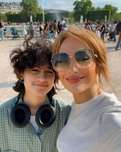 Jennifer Lopez junto a su hija Emme (Foto: Instagram @jlo)