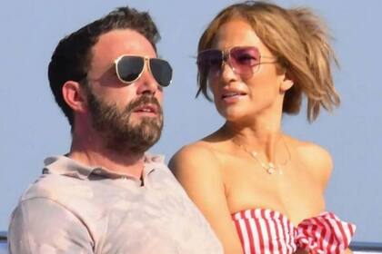 Jennifer Lopez y Ben Affleck confirmaron su reconciliación a bordo de un velero