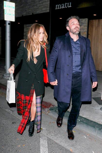 Jennifer Lopez y Ben Affleck disfrutaron de una cita romántica en Beverly Hills