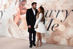 Jennifer Lopez mostró su anillo de casada y reveló detalles de su boda con Ben Affleck