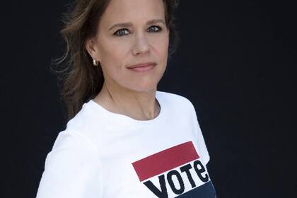 Jennifer Sey, una de las involucradas en el grupo de apoyo a ron DeSantis, era una alta ejecutiva del sector textil