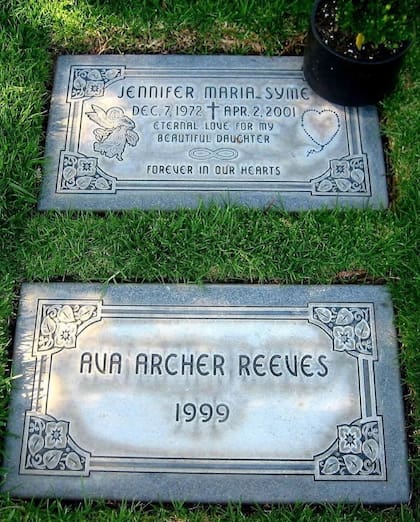 Jennifer Syme murió a los 28 años y fue enterrada junto con su hija