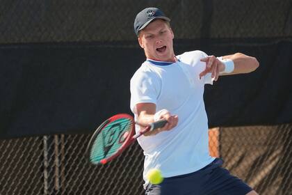 Jenson Brooksby alcanzó el puesto 33° en junio de 2022