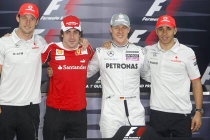 Jenson Button (McLaren), Fernando Alonso (Ferrari), Michael Schumacher (Mercedes) y Lewis Hamilton (McLaren), los cuatro campeones.