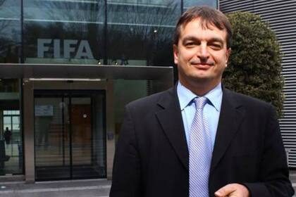 Jerome Champagne integró once años la FIFA