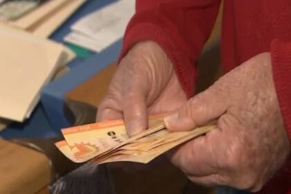 Jerry enfrentó una espera de 12 semanas para recibir su premio debido al exhaustivo proceso de verificación