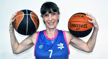 Jésica es una apasionada por el básket, deporte que es su cable a tierra.