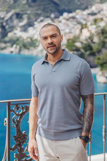Jesse Williams se graduó en Estudios Afroamericanos y Artes Fílmicas y Audiovisuales en la Universidad de Temple. Antes de ser actor trabajó en un estudio de abogados y fue profesor de Historia e Inglés en un colegio de Filadelfia y en una iglesia local