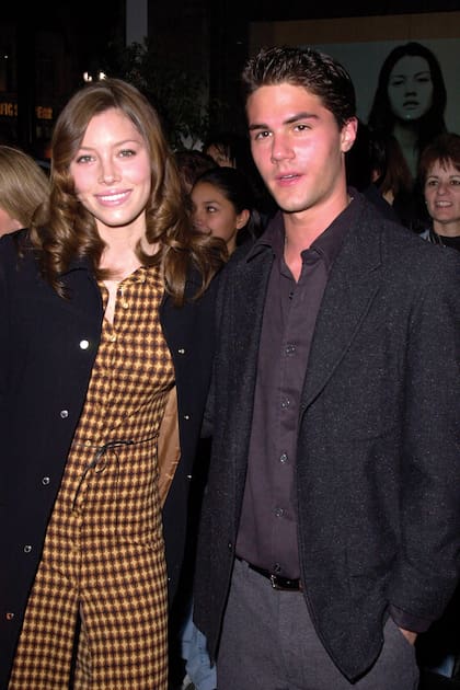 Jessica Biel y Adam LaVorgna en Network All Star Party en 2001.